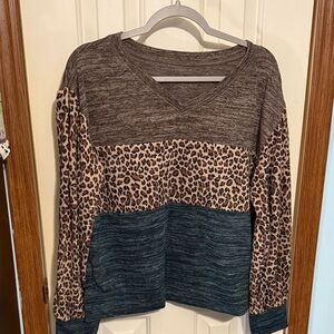 Leopard Print and Gray Colorblock Women's Top, no size, measurements in photos